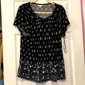 Style & co top Black, white, light bluish purple floral on bottom